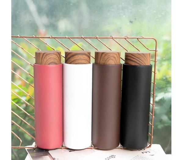 double wall vacuum flask with bamboo lid